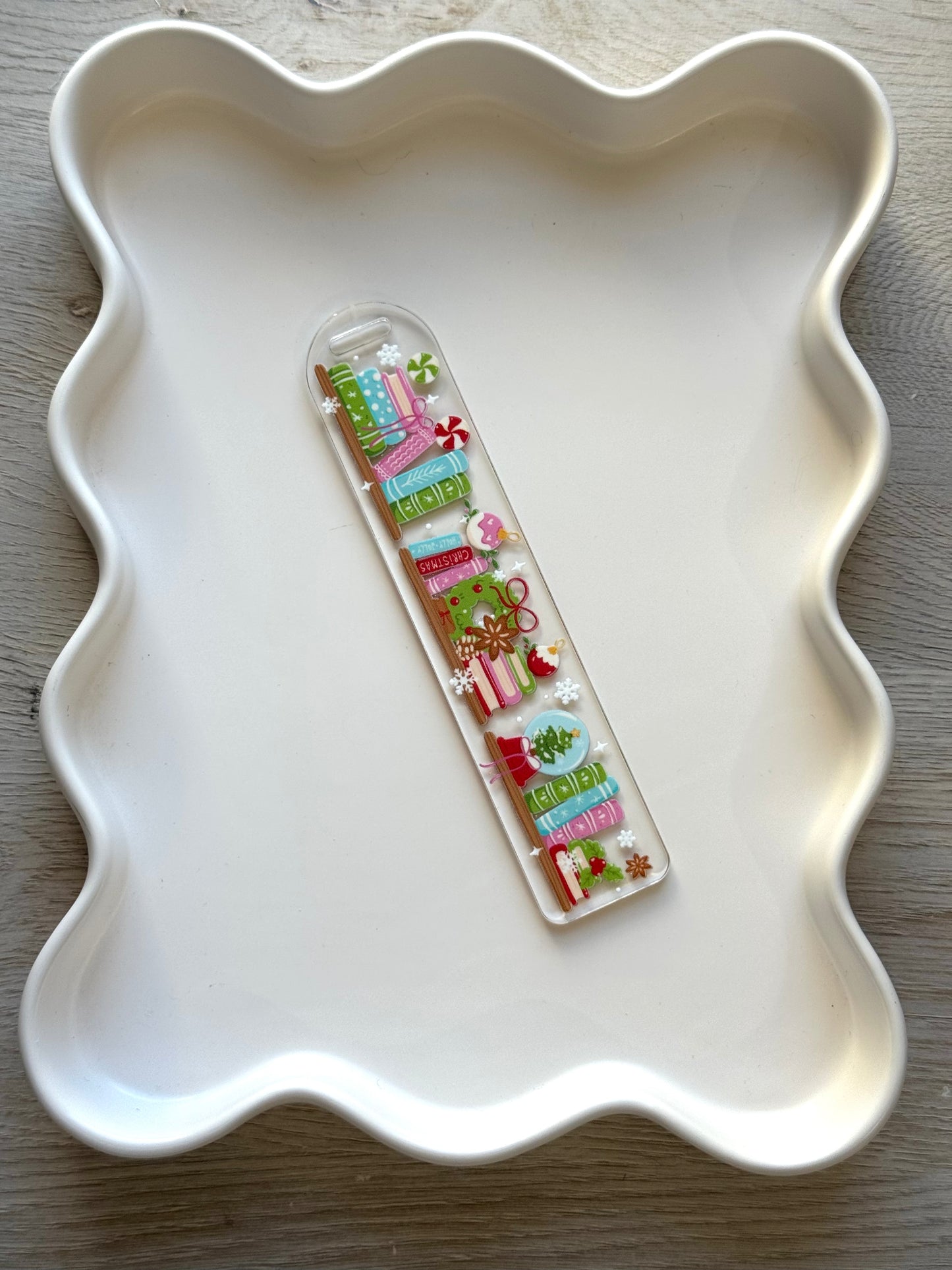 Christmas Bookshelf Bookmark